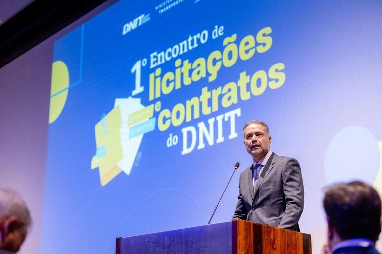 “Neste ano, vamos nos aproximar dos R$ 17 bilhões em investimentos diretos”, declara Renan Filho durante evento inédito do DNIT