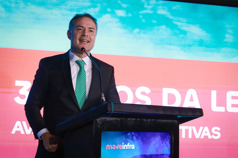 Ministro Renan Filho participa do MoveInfra 2024