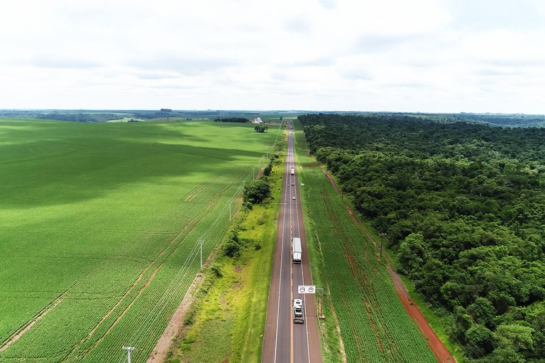 Último leilão do ano compreende trecho da rodovia entre Foz do Iguaçu e Guarapuava. O projeto prevê também 3 pontos de parada e descanso para caminhoneiros