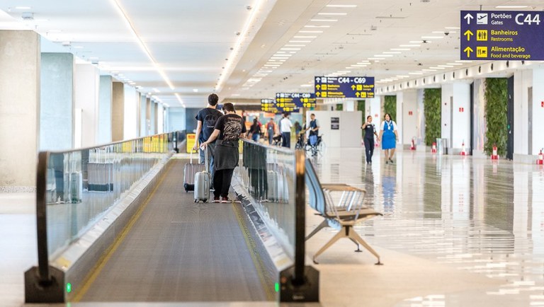 Aeroportos De Brasília, Guarulhos E Viracopos Completam 10 Anos De ...