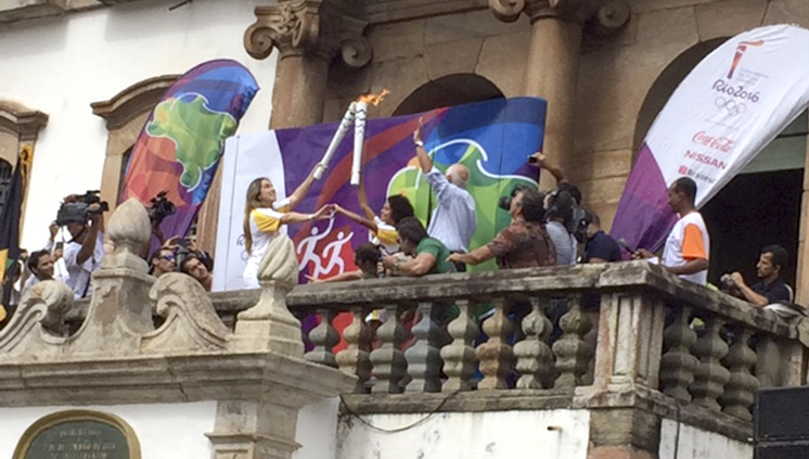 13_05_16_portal_tocha_igreja_ouro_preto.jpg