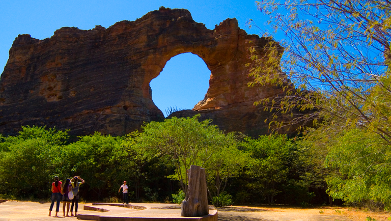 Sancionada lei federal que marca o Dia Nacional do Guia de Turismo